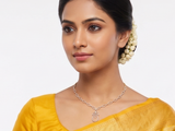 SPLENDID TULIP NECKLACE