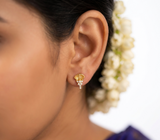 GRACEFUL DIAMOND STUDS