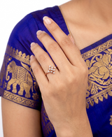 புத்திசாலித்தனமான வைர நெக்லஸ்