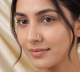 TIYARA DIAMOND NOSE PIN