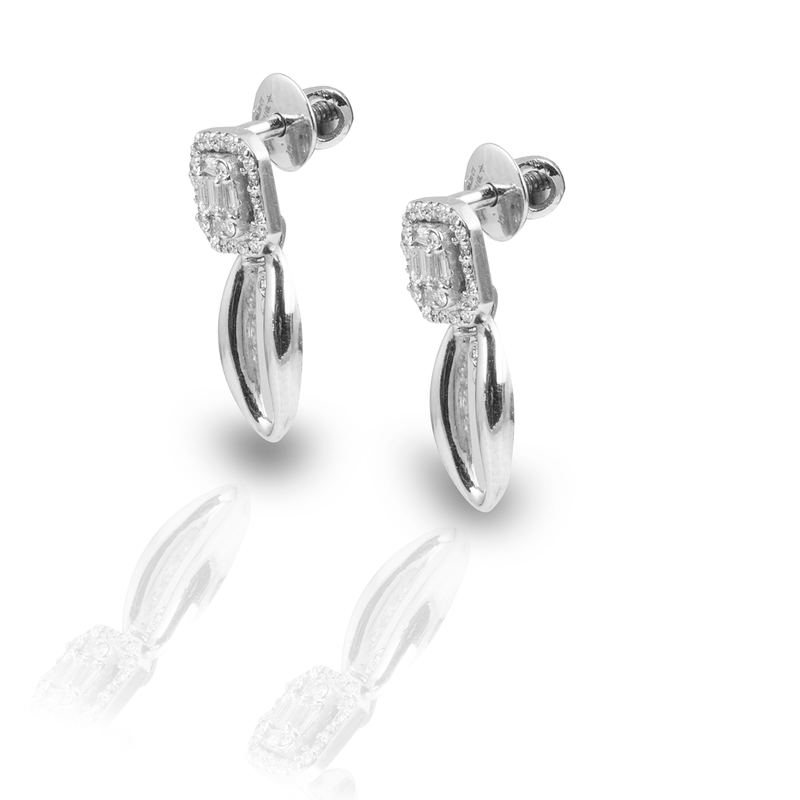 Contemporary 18k White Gold Diamond Studs